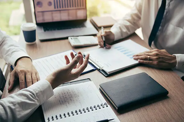 6月份出去旅游提前多久订机票