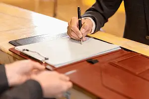 伊拉克旅游情侣图片高清